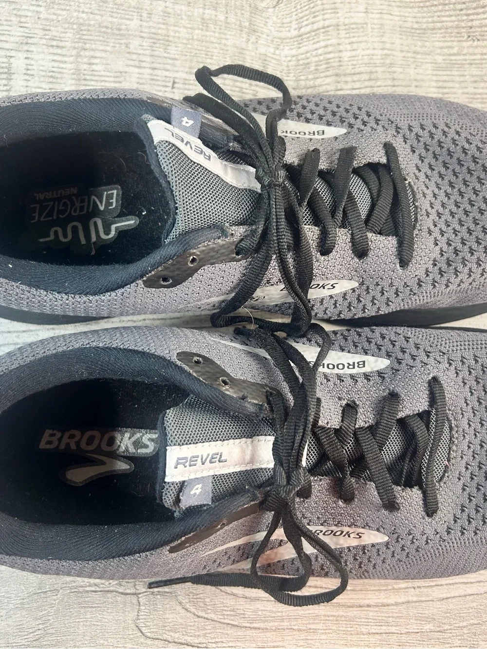 Brooks Revel 4 Men’s Size 11.5 D Gray and Black Knit Running Shoes Sneaker
